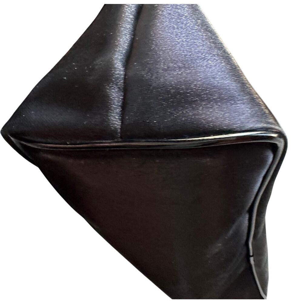 Bernardo Valentino Black Shoulder Bag with Kisslock Coin Purse - Picture 8 of 16